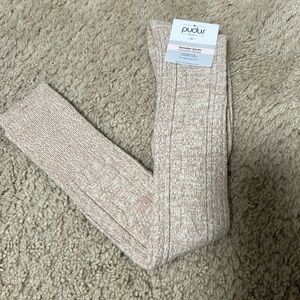 Over the knee Pudur Sweater Socks. One size